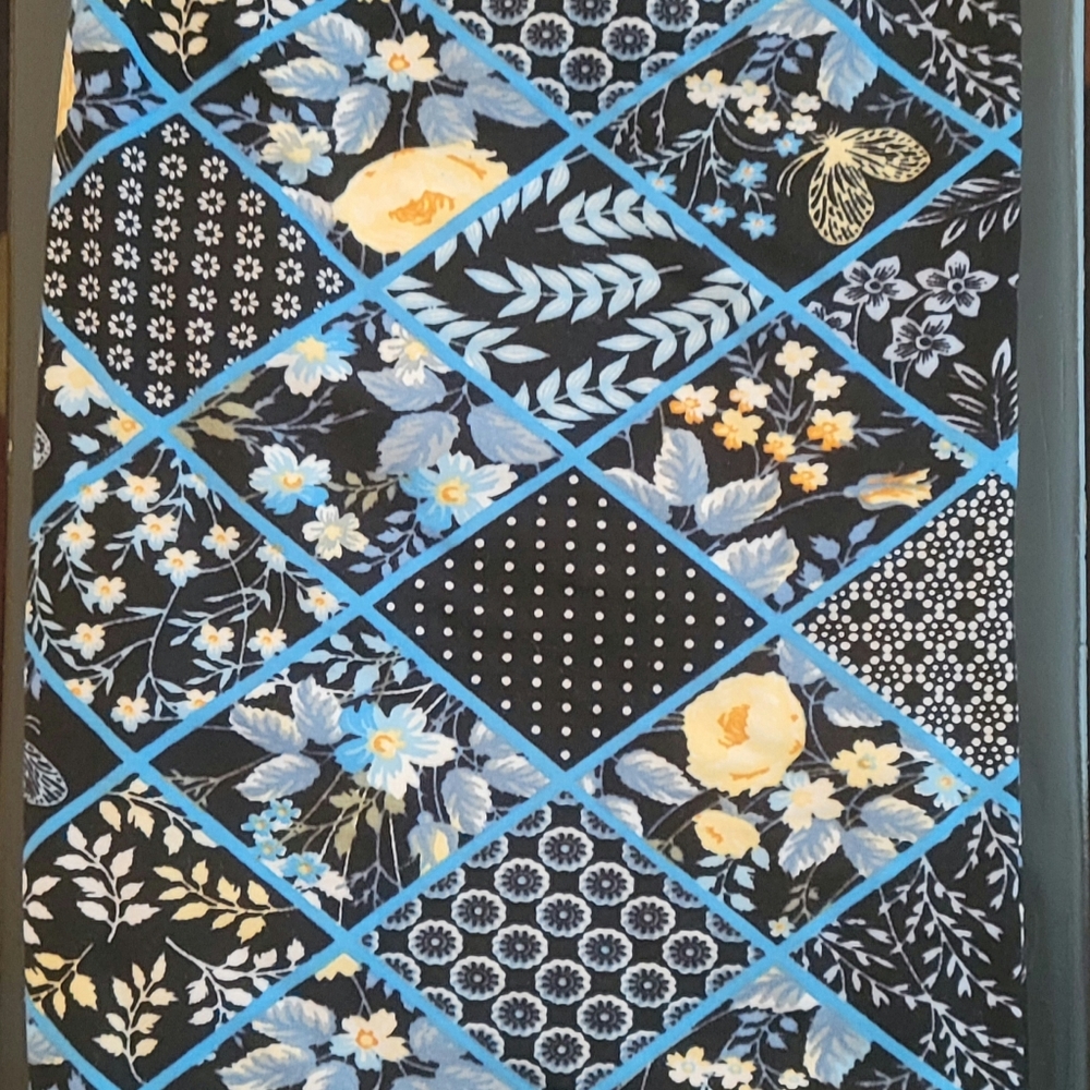 Honey & Lace One Size Leggings